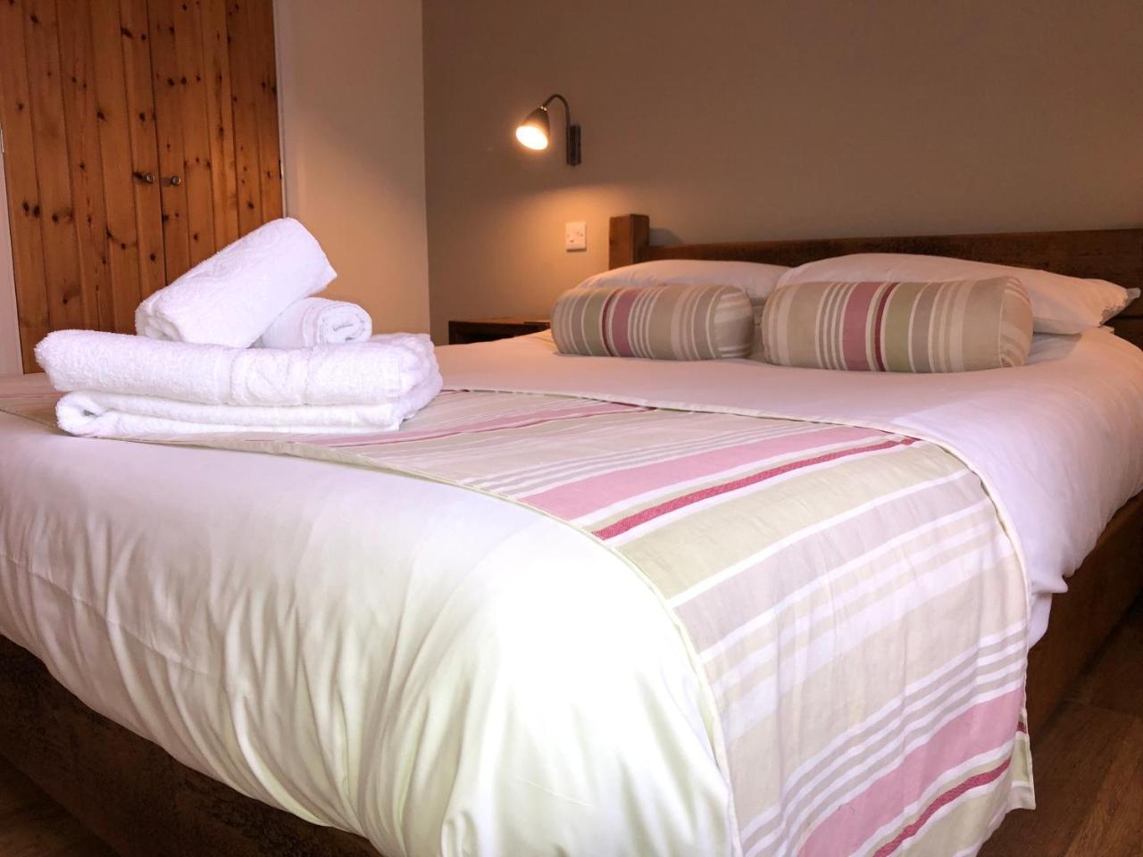 Fields End Lodges Doddington  Ngoại thất bức ảnh