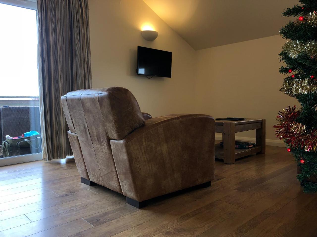 Fields End Lodges Doddington  Ngoại thất bức ảnh