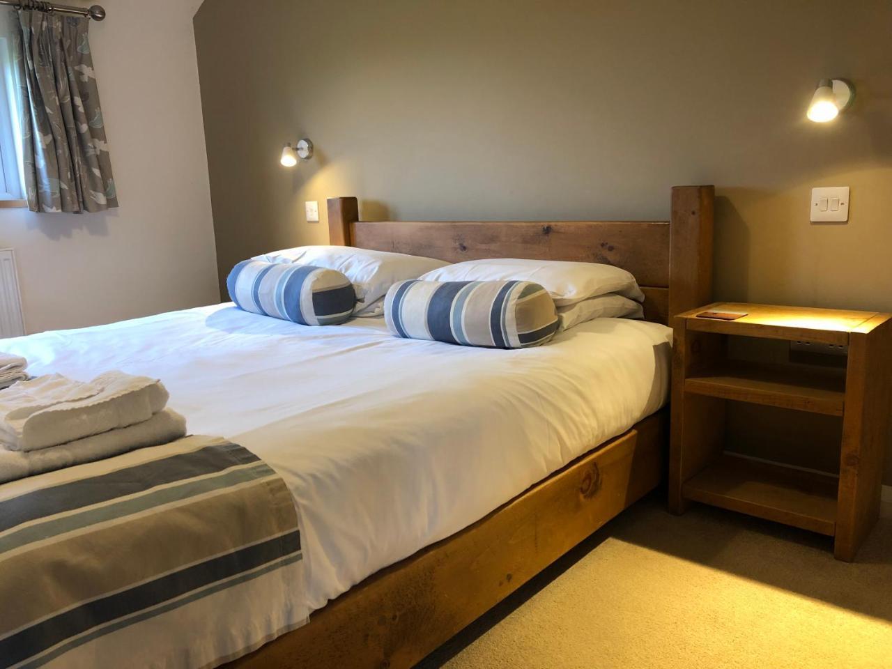 Fields End Lodges Doddington  Ngoại thất bức ảnh
